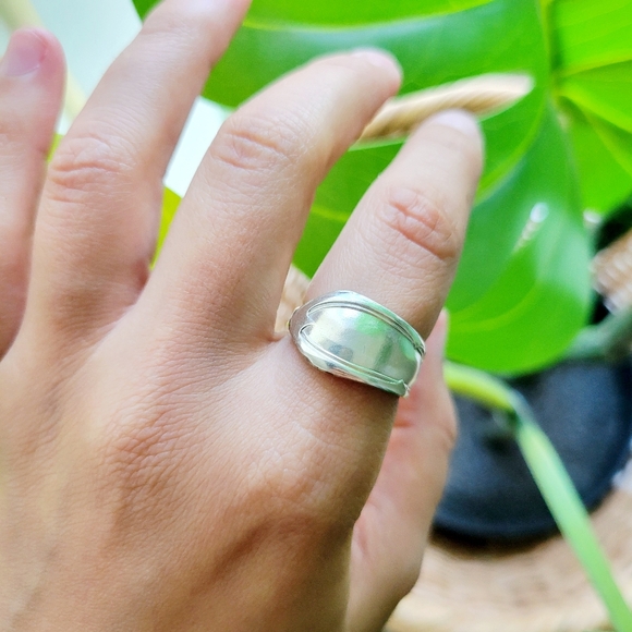 Vintage Silver Spoon Ring, size 7.5 - Picture 4 of 11
